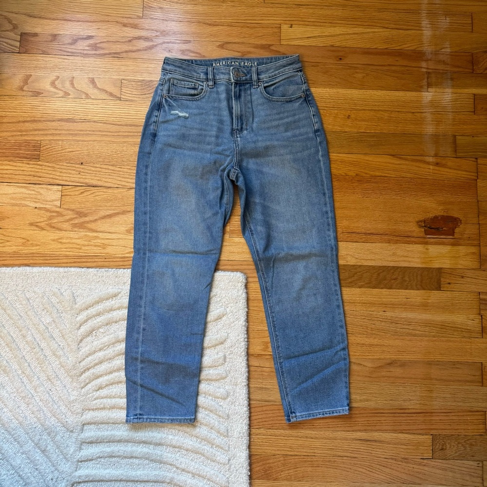 American Eagle Curvy Mom Jeans Size 4 Short